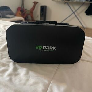 Black Virtual Reality Glasses